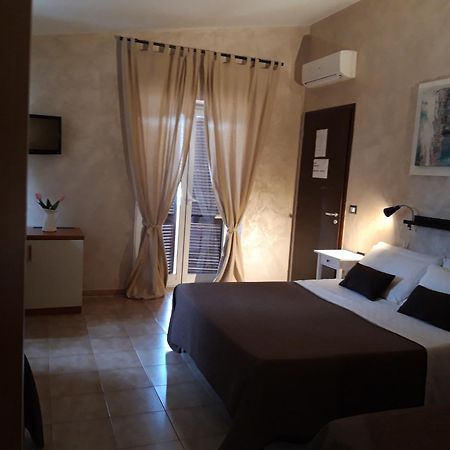 فيوميتشينو B&B Giorgia Airport المظهر الخارجي الصورة